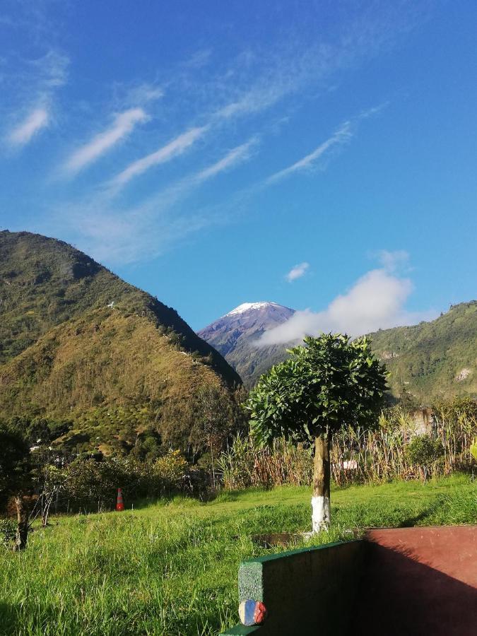 Montano Camping & Hostel Baños Exteriör bild
